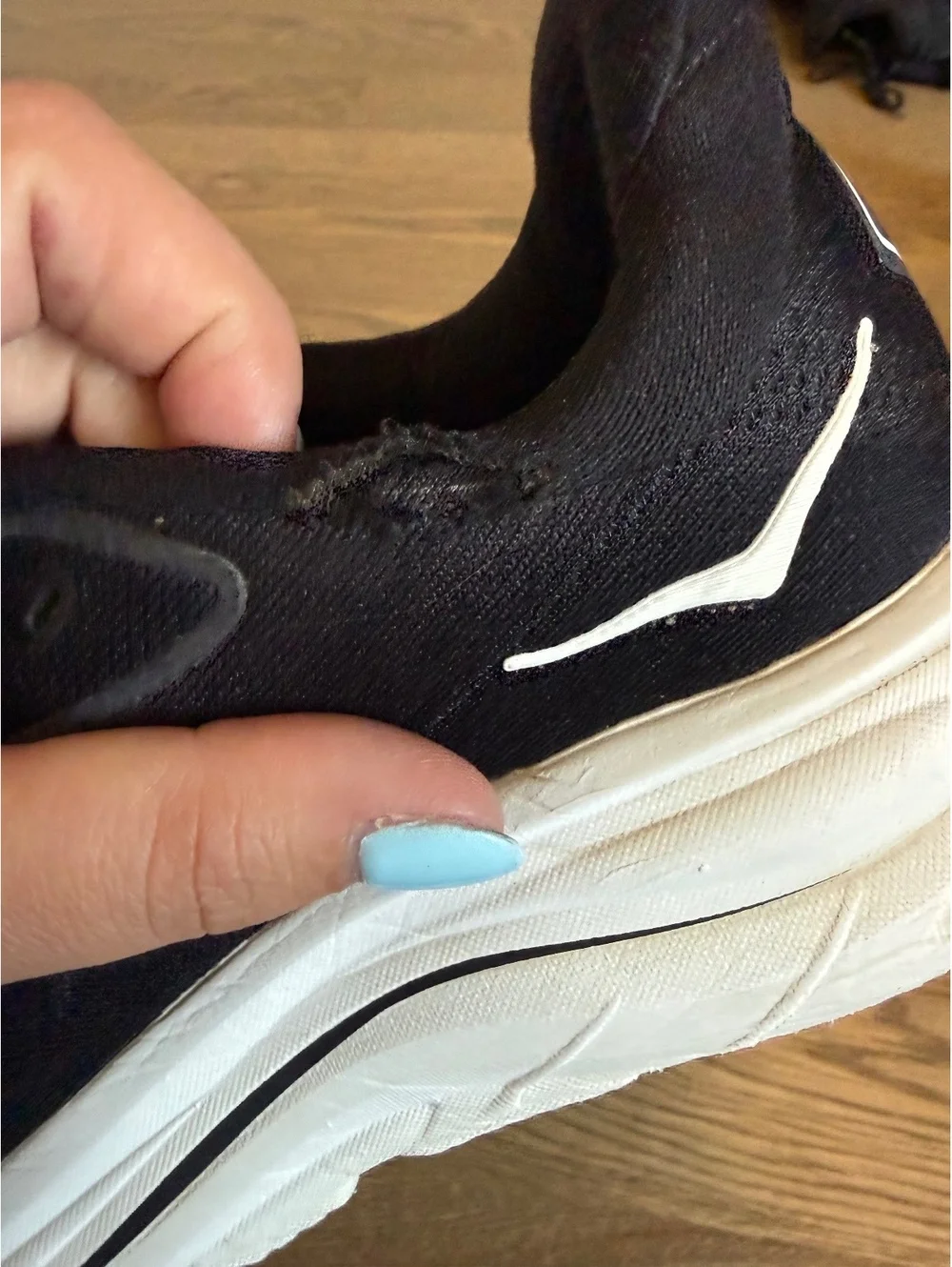 Hoka One Women's Clifton 10 Sneakers Size 9B Black with White Sole